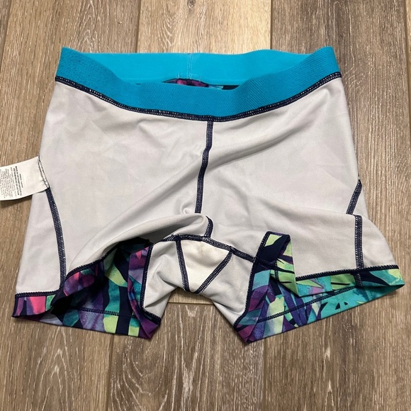 🛍️Nike Dri-Fit multi color shorts Size M - Picture 2 of 7